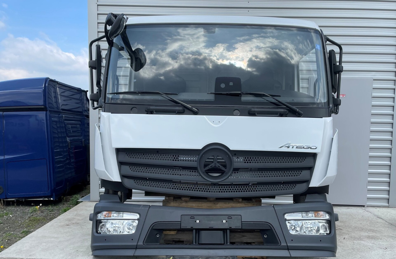 MB ATEGO CABINE EURO 6 TUNEL VOOR 6 CYL.MOTOR INCL. SEAT 000074A - Kabina za Kamion: slika MB ATEGO CABINE EURO 6 TUNEL VOOR 6 CYL.MOTOR INCL. SEAT 000074A - Kabina za Kamion MB ATEGO CABINE EURO 6 TUNEL VOOR 6 CYL.MOTOR INCL. SEAT 000074A - Kabina za Kamion: slika MB ATEGO CABINE EURO 6 TUNEL VOOR 6 CYL.MOTOR INCL. SEAT 000074A - Kabina za Kamion