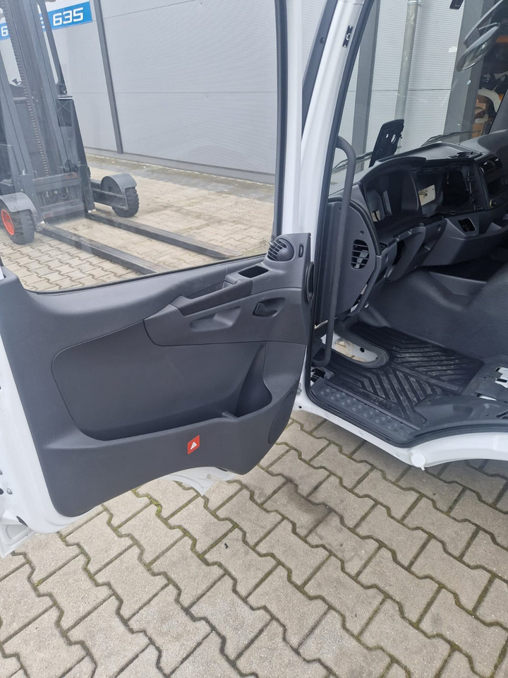MB ATEGO CABINE EURO 6 TUNEL VOOR 6 CYL.MOTOR WITHOUT SEAT 000074 - Kabina za Kamion: slika MB ATEGO CABINE EURO 6 TUNEL VOOR 6 CYL.MOTOR WITHOUT SEAT 000074 - Kabina za Kamion MB ATEGO CABINE EURO 6 TUNEL VOOR 6 CYL.MOTOR WITHOUT SEAT 000074 - Kabina za Kamion: slika MB ATEGO CABINE EURO 6 TUNEL VOOR 6 CYL.MOTOR WITHOUT SEAT 000074 - Kabina za Kamion