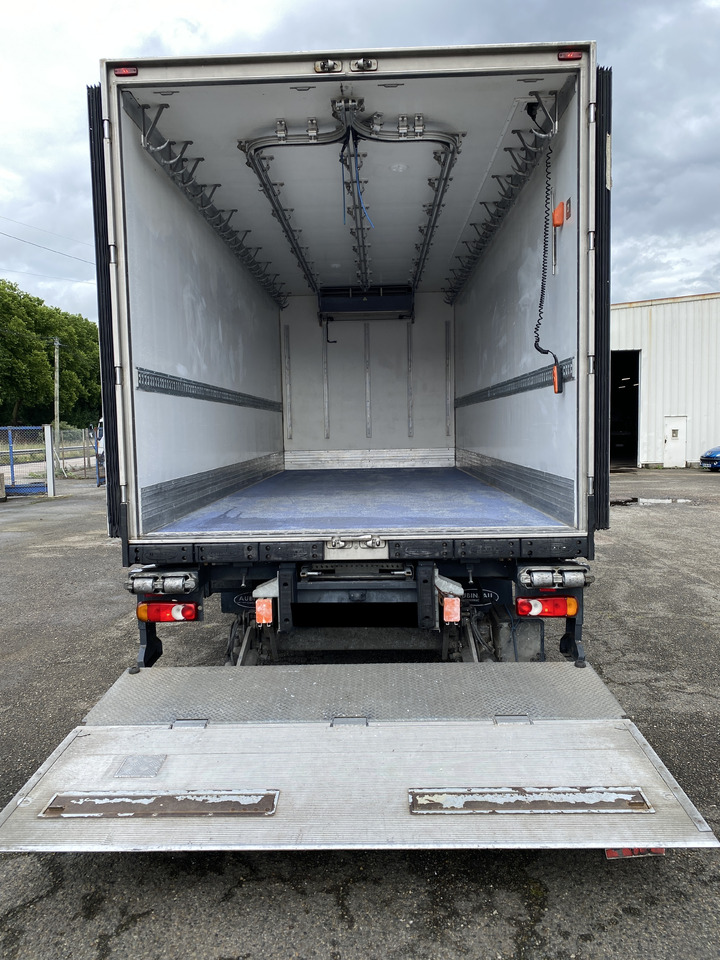 RENAULT D16 - Kamion hladnjača: slika RENAULT D16 - Kamion hladnjača RENAULT D16 - Kamion hladnjača: slika RENAULT D16 - Kamion hladnjača