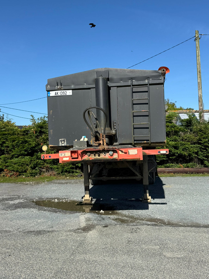 2004 Dennison Tri-axle Bulk Tipping Trailer - Kiper poluprikolica: slika 2004 Dennison Tri-axle Bulk Tipping Trailer - Kiper poluprikolica 2004 Dennison Tri-axle Bulk Tipping Trailer - Kiper poluprikolica: slika 2004 Dennison Tri-axle Bulk Tipping Trailer - Kiper poluprikolica