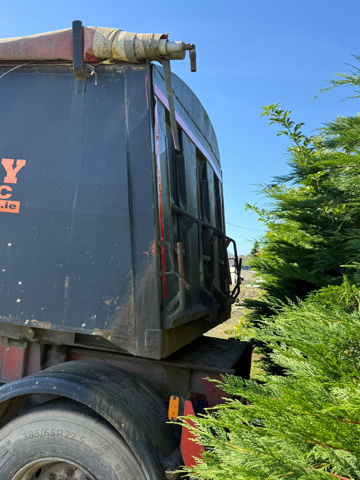 2004 Dennison Tri-axle Bulk Tipping Trailer - Kiper poluprikolica: slika 2004 Dennison Tri-axle Bulk Tipping Trailer - Kiper poluprikolica 2004 Dennison Tri-axle Bulk Tipping Trailer - Kiper poluprikolica: slika 2004 Dennison Tri-axle Bulk Tipping Trailer - Kiper poluprikolica