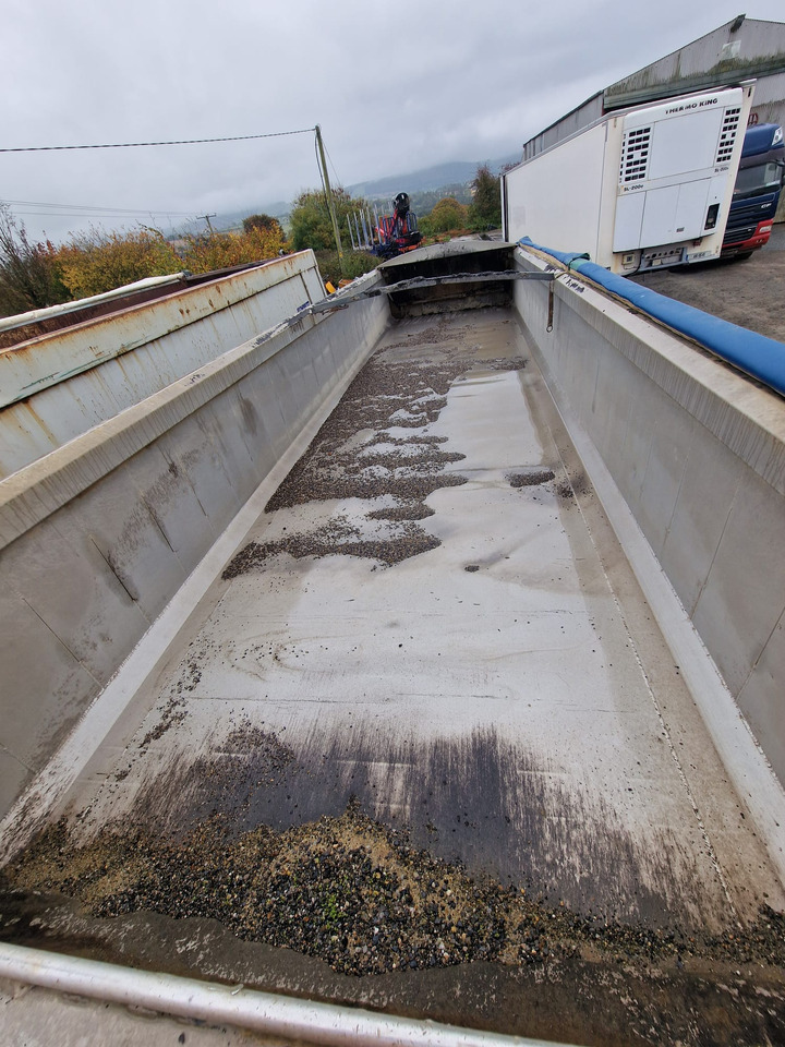 2006 Dennison Bulk Tipping Trailer - Kiper poluprikolica: slika 2006 Dennison Bulk Tipping Trailer - Kiper poluprikolica 2006 Dennison Bulk Tipping Trailer - Kiper poluprikolica: slika 2006 Dennison Bulk Tipping Trailer - Kiper poluprikolica