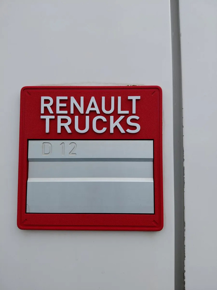 2017 Renault D12 4×2 Double Sleeper Curtainsider - Kamion s ceradom: slika 2017 Renault D12 4×2 Double Sleeper Curtainsider - Kamion s ceradom 2017 Renault D12 4×2 Double Sleeper Curtainsider - Kamion s ceradom: slika 2017 Renault D12 4×2 Double Sleeper Curtainsider - Kamion s ceradom
