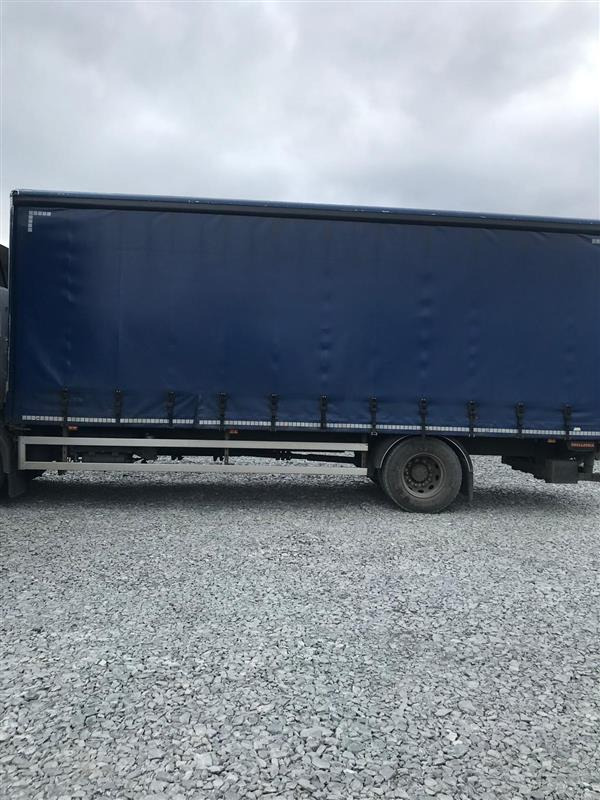 Fitzgeralds RENAULT 2017 D 18 High 4×2 250 Curtainsider - Kamion s ceradom: slika Fitzgeralds RENAULT 2017 D 18 High 4×2 250 Curtainsider - Kamion s ceradom Fitzgeralds RENAULT 2017 D 18 High 4×2 250 Curtainsider - Kamion s ceradom: slika Fitzgeralds RENAULT 2017 D 18 High 4×2 250 Curtainsider - Kamion s ceradom