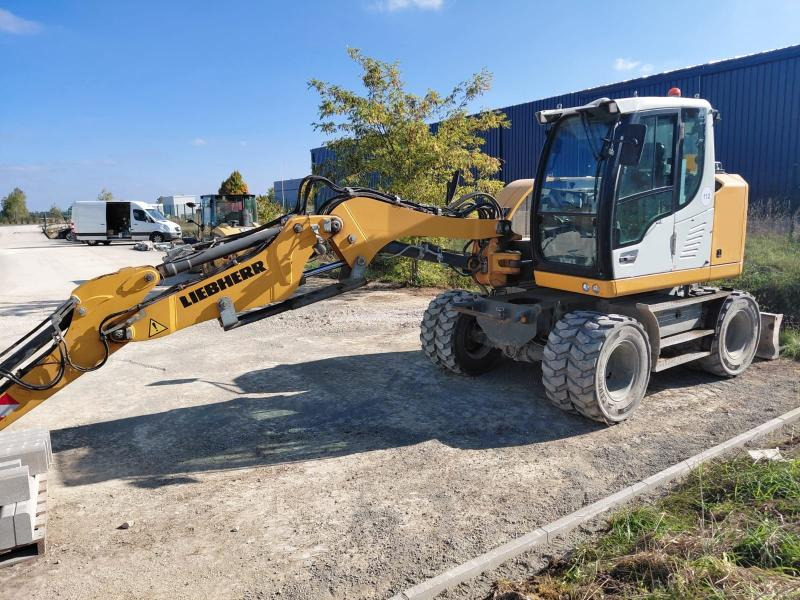 Liebherr A910 A910 - Bager na kotačima: slika Liebherr A910 A910 - Bager na kotačima Liebherr A910 A910 - Bager na kotačima: slika Liebherr A910 A910 - Bager na kotačima