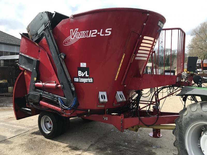 BVL van Lengerich V-Mix 12 LS - Vagon-miješalica za krmivo: slika BVL van Lengerich V-Mix 12 LS - Vagon-miješalica za krmivo BVL van Lengerich V-Mix 12 LS - Vagon-miješalica za krmivo: slika BVL van Lengerich V-Mix 12 LS - Vagon-miješalica za krmivo