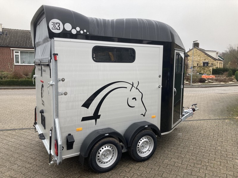 Prikolica za konje CHEVAL Liberté Gold 3 met zadelkamer: slika Prikolica za konje CHEVAL Liberté Gold 3 met zadelkamer