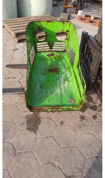 Deutz-Fahr 4006-5206 - Hauba za Poljoprivredni strojevi: slika Deutz-Fahr 4006-5206 - Hauba za Poljoprivredni strojevi Deutz-Fahr 4006-5206 - Hauba za Poljoprivredni strojevi: slika Deutz-Fahr 4006-5206 - Hauba za Poljoprivredni strojevi