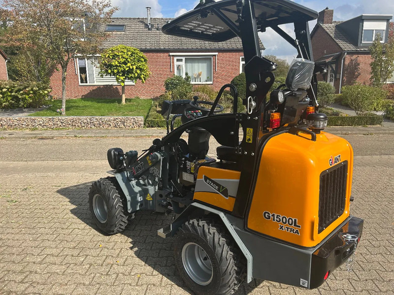 Giant G1500L X-tra - Utovarivač: slika Giant G1500L X-tra - Utovarivač Giant G1500L X-tra - Utovarivač: slika Giant G1500L X-tra - Utovarivač