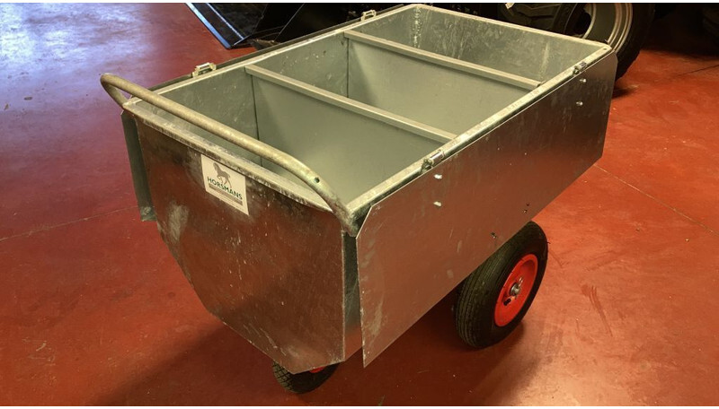 Horsmans verzinkte Voerwagen Voerkar - Oprema za stoku: slika Horsmans verzinkte Voerwagen Voerkar - Oprema za stoku Horsmans verzinkte Voerwagen Voerkar - Oprema za stoku: slika Horsmans verzinkte Voerwagen Voerkar - Oprema za stoku