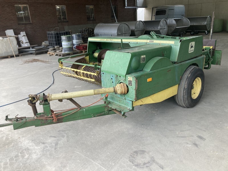 Kvadratna balirka John Deere kleinpakkenpers 456: slika Kvadratna balirka John Deere kleinpakkenpers 456