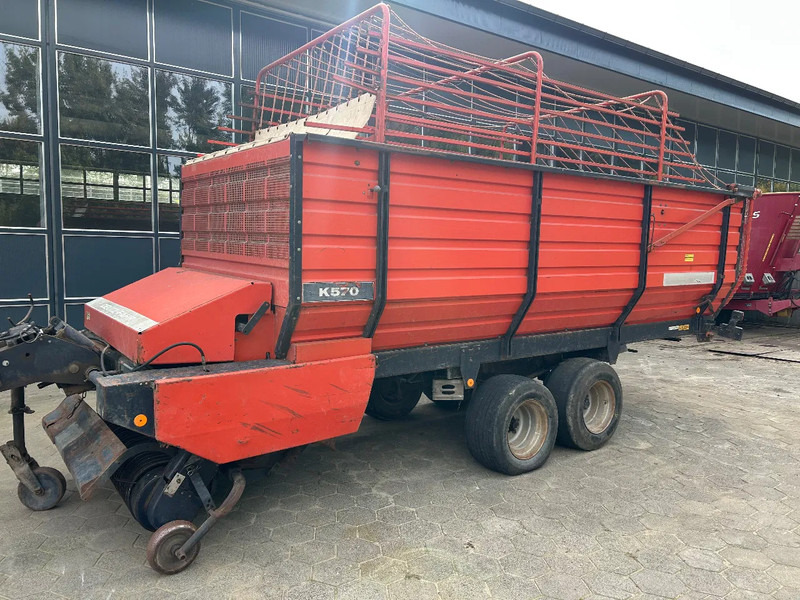 Deutz Fahr K570 - Poljoprivredni strojevi: slika Deutz Fahr K570 - Poljoprivredni strojevi Deutz Fahr K570 - Poljoprivredni strojevi: slika Deutz Fahr K570 - Poljoprivredni strojevi