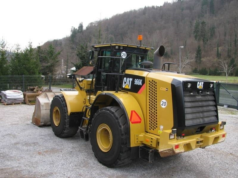 CAT 966K Top stanje - Utovarivač na kotačima: slika CAT 966K Top stanje - Utovarivač na kotačima CAT 966K Top stanje - Utovarivač na kotačima: slika CAT 966K Top stanje - Utovarivač na kotačima