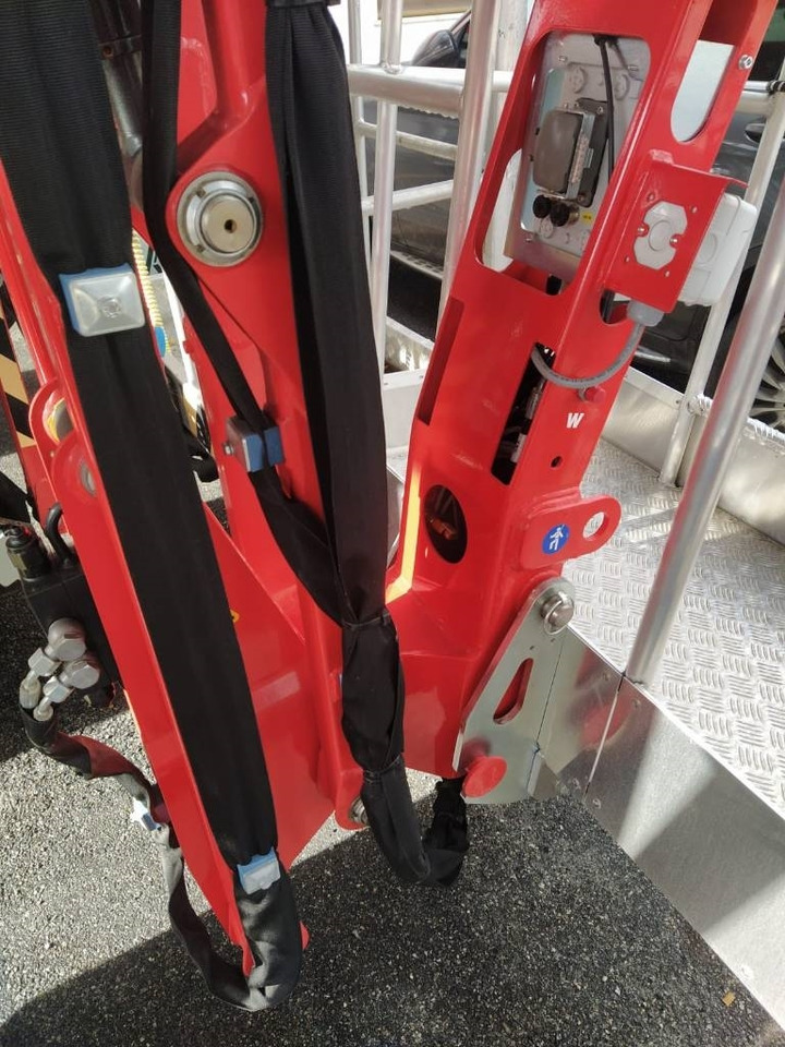 Platform Basket 13.80 - Pauk podizna platforma: slika Platform Basket 13.80 - Pauk podizna platforma Platform Basket 13.80 - Pauk podizna platforma: slika Platform Basket 13.80 - Pauk podizna platforma