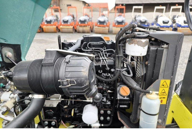 Zakup Ammann ARX 26 - Mini road roller Ammann ARX 26 - Mini road roller: slika Zakup Ammann ARX 26 - Mini road roller Ammann ARX 26 - Mini road roller