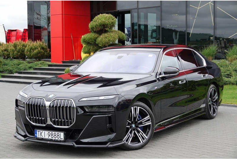 BMW 7 xDrive M Sport - Limuzina: slika BMW 7 xDrive M Sport - Limuzina BMW 7 xDrive M Sport - Limuzina: slika BMW 7 xDrive M Sport - Limuzina