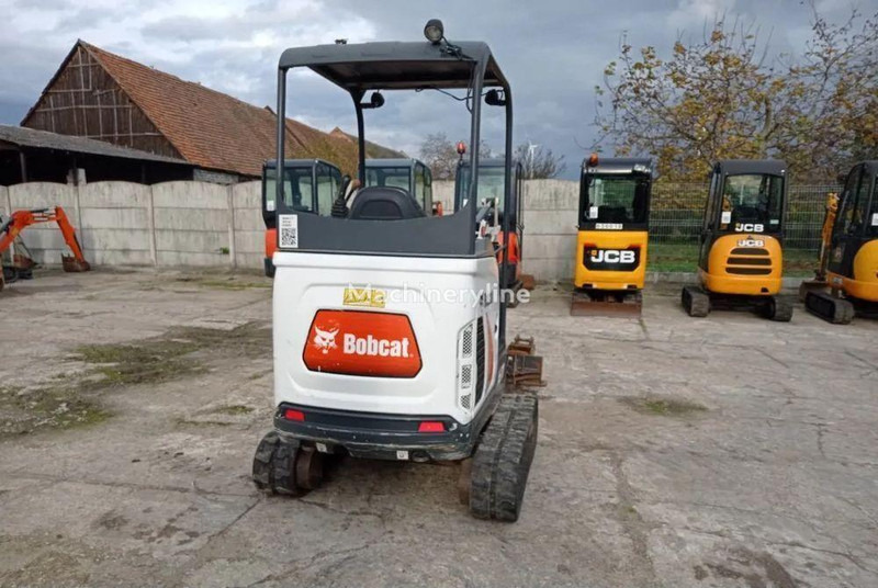 Bobcat E17 mini excavator - Mini bager: slika Bobcat E17 mini excavator - Mini bager Bobcat E17 mini excavator - Mini bager: slika Bobcat E17 mini excavator - Mini bager