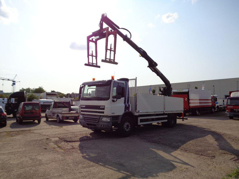 DAF AE 75/360 nur 181900 km Pal.12001L TAHK - Kamion s otvorenim sandukom, Kamion s kranom: slika DAF AE 75/360 nur 181900 km Pal.12001L TAHK - Kamion s otvorenim sandukom, Kamion s kranom DAF AE 75/360 nur 181900 km Pal.12001L TAHK - Kamion s otvorenim sandukom, Kamion s kranom: slika DAF AE 75/360 nur 181900 km Pal.12001L TAHK - Kamion s otvorenim sandukom, Kamion s kranom