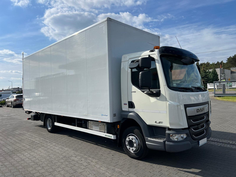 DAF LF 210 12.210 CONTAINER+LIFT 1500 kg 1.HAND - Kamion sandučar: slika DAF LF 210 12.210 CONTAINER+LIFT 1500 kg 1.HAND - Kamion sandučar DAF LF 210 12.210 CONTAINER+LIFT 1500 kg 1.HAND - Kamion sandučar: slika DAF LF 210 12.210 CONTAINER+LIFT 1500 kg 1.HAND - Kamion sandučar