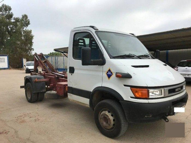 Iveco 65C15 Hook lift truck - Kamion s kukastom dizalicom: slika Iveco 65C15 Hook lift truck - Kamion s kukastom dizalicom Iveco 65C15 Hook lift truck - Kamion s kukastom dizalicom: slika Iveco 65C15 Hook lift truck - Kamion s kukastom dizalicom