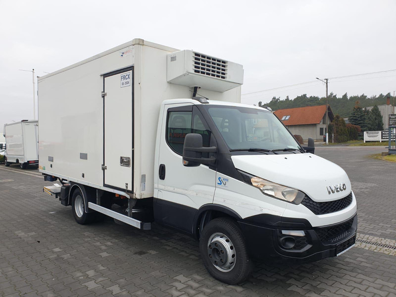 Dostavno vozilo hladnjača Iveco DAILY 60C15 60-150 TWO-CHAMBER REFRIGERATOR CONTAINER ISOTHERM F: slika Dostavno vozilo hladnjača Iveco DAILY 60C15 60-150 TWO-CHAMBER REFRIGERATOR CONTAINER ISOTHERM F
