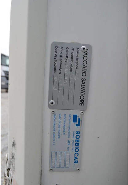 Dostavno vozilo hladnjača Iveco DAILY 60C15 60-150 TWO-CHAMBER REFRIGERATOR CONTAINER ISOTHERM F: slika Dostavno vozilo hladnjača Iveco DAILY 60C15 60-150 TWO-CHAMBER REFRIGERATOR CONTAINER ISOTHERM F