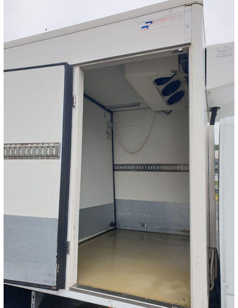 Dostavno vozilo hladnjača Iveco DAILY 60C15 60-150 TWO-CHAMBER REFRIGERATOR CONTAINER ISOTHERM F: slika Dostavno vozilo hladnjača Iveco DAILY 60C15 60-150 TWO-CHAMBER REFRIGERATOR CONTAINER ISOTHERM F