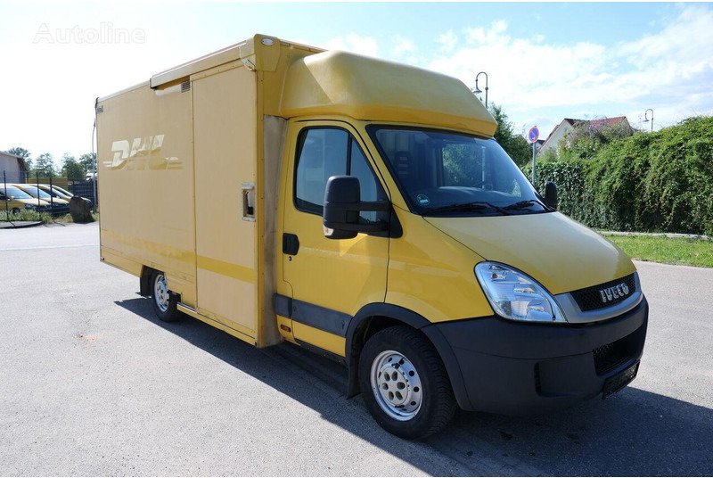 Iveco Daily 35 S11 koffer - Dostavno vozilo sa zatvorenim sandukom: slika Iveco Daily 35 S11 koffer - Dostavno vozilo sa zatvorenim sandukom Iveco Daily 35 S11 koffer - Dostavno vozilo sa zatvorenim sandukom: slika Iveco Daily 35 S11 koffer - Dostavno vozilo sa zatvorenim sandukom