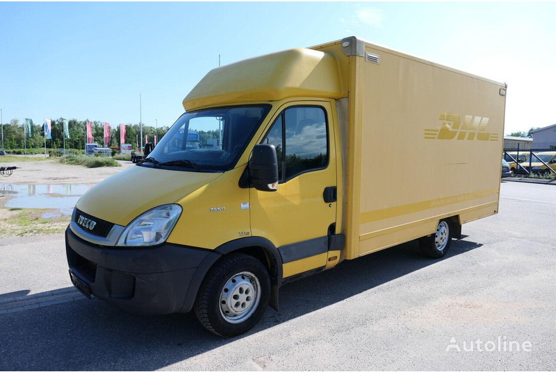 Iveco Daily 35 S11 koffer - Dostavno vozilo sa zatvorenim sandukom: slika Iveco Daily 35 S11 koffer - Dostavno vozilo sa zatvorenim sandukom Iveco Daily 35 S11 koffer - Dostavno vozilo sa zatvorenim sandukom: slika Iveco Daily 35 S11 koffer - Dostavno vozilo sa zatvorenim sandukom