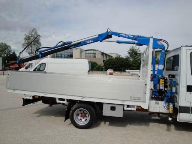 Iveco Daily 35C11 - flatbed+crane - Kamion s otvorenim sandukom, Kamion s kranom: slika Iveco Daily 35C11 - flatbed+crane - Kamion s otvorenim sandukom, Kamion s kranom Iveco Daily 35C11 - flatbed+crane - Kamion s otvorenim sandukom, Kamion s kranom: slika Iveco Daily 35C11 - flatbed+crane - Kamion s otvorenim sandukom, Kamion s kranom