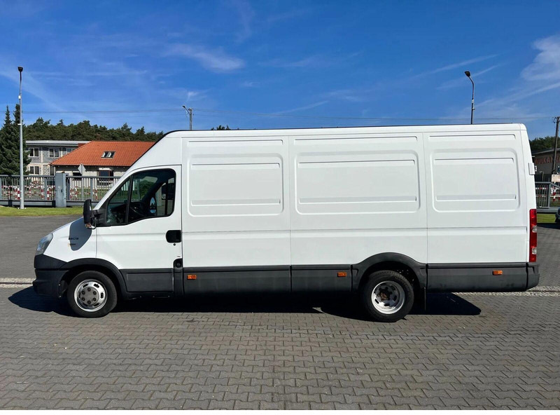 Iveco Daily 35C13 Blaszak L4H3 Long Maxi Max SALON PL - Dostavno vozilo sa zatvorenim sandukom: slika Iveco Daily 35C13 Blaszak L4H3 Long Maxi Max SALON PL - Dostavno vozilo sa zatvorenim sandukom Iveco Daily 35C13 Blaszak L4H3 Long Maxi Max SALON PL - Dostavno vozilo sa zatvorenim sandukom: slika Iveco Daily 35C13 Blaszak L4H3 Long Maxi Max SALON PL - Dostavno vozilo sa zatvorenim sandukom