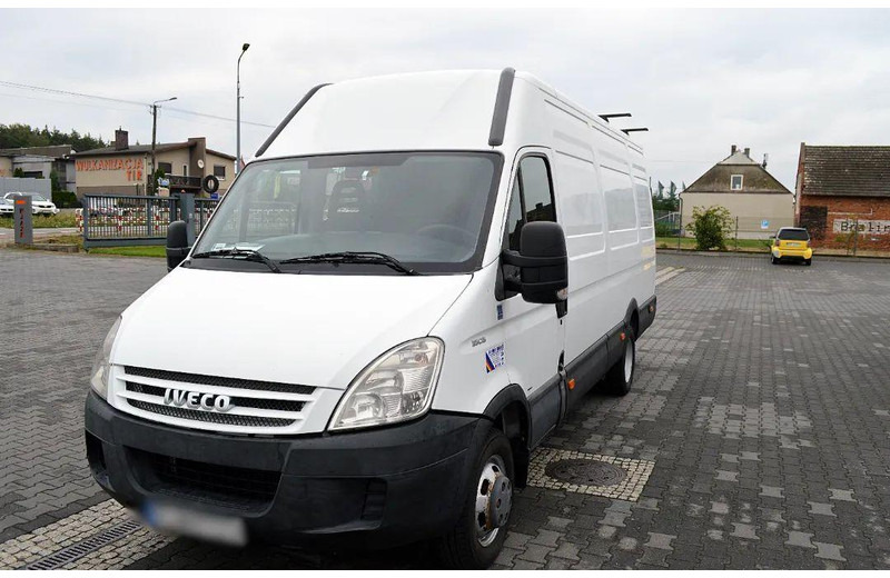 Iveco Daily 35C15 Blaszak L4H2 Brygadówka 6-seater Doka Dubel Cabin - Minibus, Putnički kombi: slika Iveco Daily 35C15 Blaszak L4H2 Brygadówka 6-seater Doka Dubel Cabin - Minibus, Putnički kombi Iveco Daily 35C15 Blaszak L4H2 Brygadówka 6-seater Doka Dubel Cabin - Minibus, Putnički kombi: slika Iveco Daily 35C15 Blaszak L4H2 Brygadówka 6-seater Doka Dubel Cabin - Minibus, Putnički kombi
