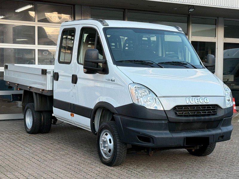 Iveco Daily 35C15 flatbed - Dostavno vozilo s ravnom platformom, Dostavno vozilo s dvostrukom kabinom: slika Iveco Daily 35C15 flatbed - Dostavno vozilo s ravnom platformom, Dostavno vozilo s dvostrukom kabinom Iveco Daily 35C15 flatbed - Dostavno vozilo s ravnom platformom, Dostavno vozilo s dvostrukom kabinom: slika Iveco Daily 35C15 flatbed - Dostavno vozilo s ravnom platformom, Dostavno vozilo s dvostrukom kabinom
