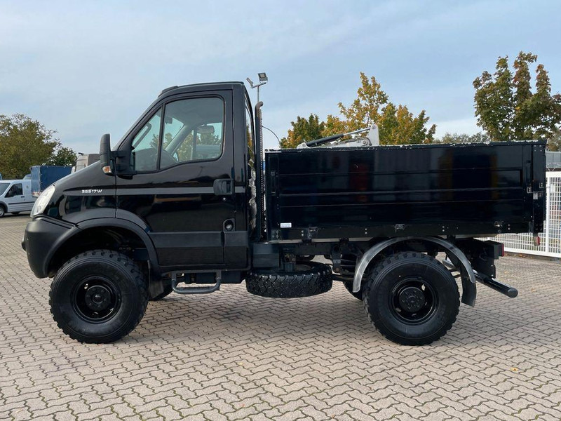 Iveco Daily 35S17 Flatbed 4x4 - Dostavno vozilo s ravnom platformom: slika Iveco Daily 35S17 Flatbed 4x4 - Dostavno vozilo s ravnom platformom Iveco Daily 35S17 Flatbed 4x4 - Dostavno vozilo s ravnom platformom: slika Iveco Daily 35S17 Flatbed 4x4 - Dostavno vozilo s ravnom platformom