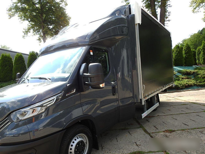 Novi Dostavno vozilo s ceradom Iveco Daily 35S18 Curtain side: slika Novi Dostavno vozilo s ceradom Iveco Daily 35S18 Curtain side