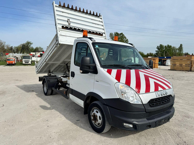 Iveco Daily 40 C 15 - Tipper - Mali kamion kiper: slika Iveco Daily 40 C 15 - Tipper - Mali kamion kiper Iveco Daily 40 C 15 - Tipper - Mali kamion kiper: slika Iveco Daily 40 C 15 - Tipper - Mali kamion kiper