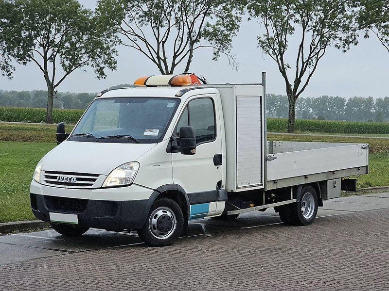 Iveco Daily 40C15 - Flatbed + crane - Kamion s otvorenim sandukom, Kamion s kranom: slika Iveco Daily 40C15 - Flatbed + crane - Kamion s otvorenim sandukom, Kamion s kranom Iveco Daily 40C15 - Flatbed + crane - Kamion s otvorenim sandukom, Kamion s kranom: slika Iveco Daily 40C15 - Flatbed + crane - Kamion s otvorenim sandukom, Kamion s kranom