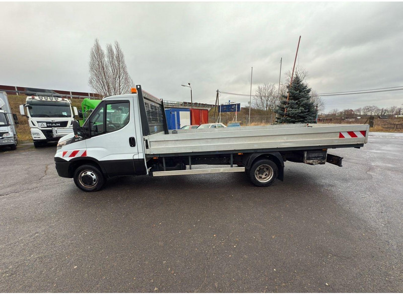 Iveco Daily 50C15 Flatbed - Kamion s otvorenim sandukom: slika Iveco Daily 50C15 Flatbed - Kamion s otvorenim sandukom Iveco Daily 50C15 Flatbed - Kamion s otvorenim sandukom: slika Iveco Daily 50C15 Flatbed - Kamion s otvorenim sandukom