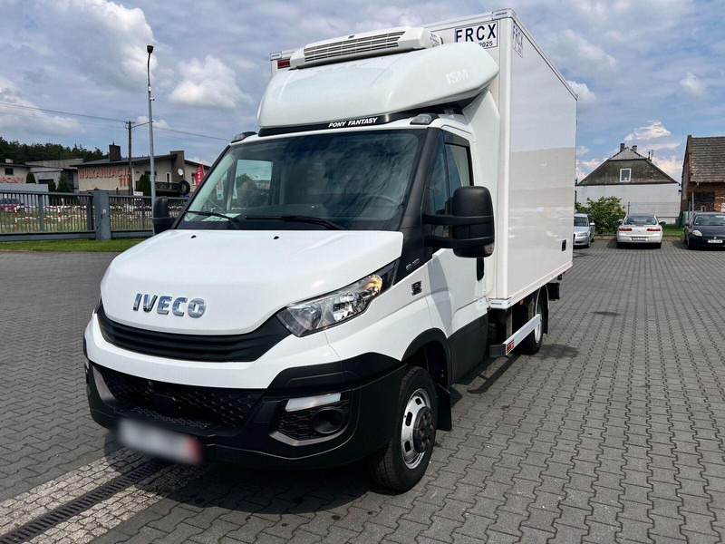 Iveco Daily 50C15 Kontener Mroźnia/Chłodnia 3x Drzwi ThermoKing V 300 - Dostavno vozilo hladnjača: slika Iveco Daily 50C15 Kontener Mroźnia/Chłodnia 3x Drzwi ThermoKing V 300 - Dostavno vozilo hladnjača Iveco Daily 50C15 Kontener Mroźnia/Chłodnia 3x Drzwi ThermoKing V 300 - Dostavno vozilo hladnjača: slika Iveco Daily 50C15 Kontener Mroźnia/Chłodnia 3x Drzwi ThermoKing V 300 - Dostavno vozilo hladnjača
