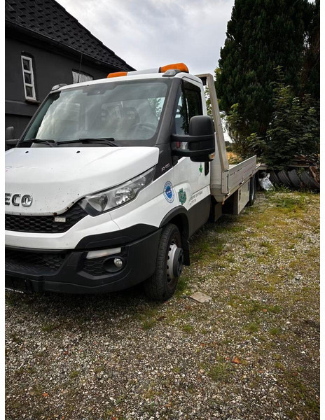 Iveco Daily 70C17 - Car transporter + crane - Autotransporter: slika Iveco Daily 70C17 - Car transporter + crane - Autotransporter Iveco Daily 70C17 - Car transporter + crane - Autotransporter: slika Iveco Daily 70C17 - Car transporter + crane - Autotransporter