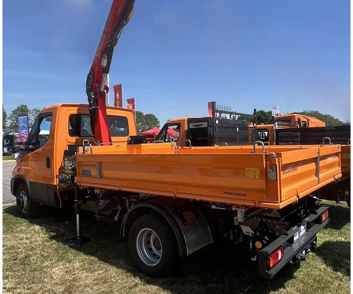 Iveco Daily 70C18H - Flatbed+crane - Kamion s otvorenim sandukom, Kamion s kranom: slika Iveco Daily 70C18H - Flatbed+crane - Kamion s otvorenim sandukom, Kamion s kranom Iveco Daily 70C18H - Flatbed+crane - Kamion s otvorenim sandukom, Kamion s kranom: slika Iveco Daily 70C18H - Flatbed+crane - Kamion s otvorenim sandukom, Kamion s kranom