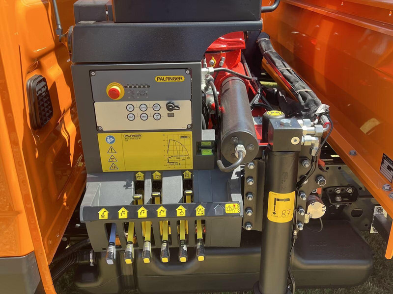 Iveco Daily 70C18H - Flatbed+crane - Kamion s otvorenim sandukom, Kamion s kranom: slika Iveco Daily 70C18H - Flatbed+crane - Kamion s otvorenim sandukom, Kamion s kranom Iveco Daily 70C18H - Flatbed+crane - Kamion s otvorenim sandukom, Kamion s kranom: slika Iveco Daily 70C18H - Flatbed+crane - Kamion s otvorenim sandukom, Kamion s kranom