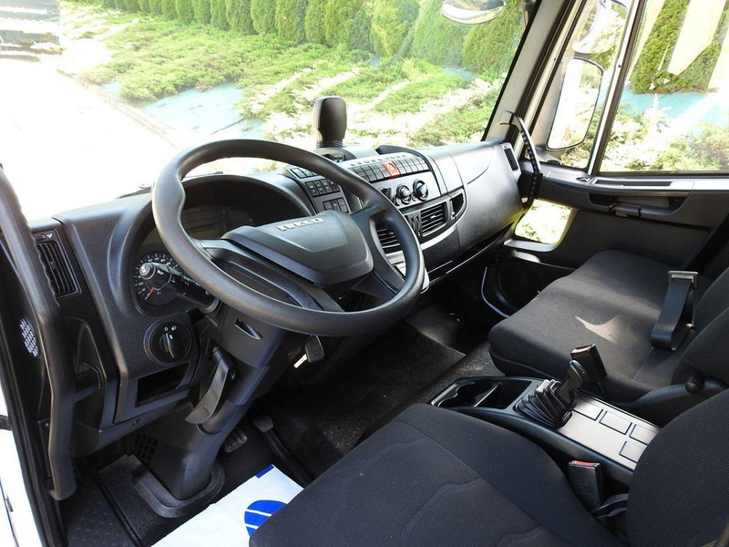 Iveco EUROCARGO 120 - 220 PLANDEKA WINDA 20 PALET AUTOMAT KLIMATYZACJA - Kamion sandučar: slika Iveco EUROCARGO 120 - 220 PLANDEKA WINDA 20 PALET AUTOMAT KLIMATYZACJA - Kamion sandučar Iveco EUROCARGO 120 - 220 PLANDEKA WINDA 20 PALET AUTOMAT KLIMATYZACJA - Kamion sandučar: slika Iveco EUROCARGO 120 - 220 PLANDEKA WINDA 20 PALET AUTOMAT KLIMATYZACJA - Kamion sandučar