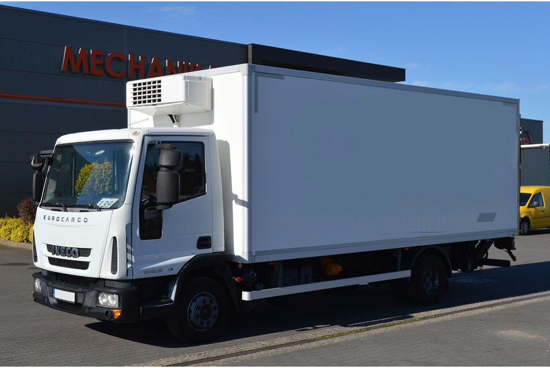 Iveco EUROCARGO 120EL18 REFRIGERATOR+LIFT SIDE DOOR - Kamion hladnjača: slika Iveco EUROCARGO 120EL18 REFRIGERATOR+LIFT SIDE DOOR - Kamion hladnjača Iveco EUROCARGO 120EL18 REFRIGERATOR+LIFT SIDE DOOR - Kamion hladnjača: slika Iveco EUROCARGO 120EL18 REFRIGERATOR+LIFT SIDE DOOR - Kamion hladnjača