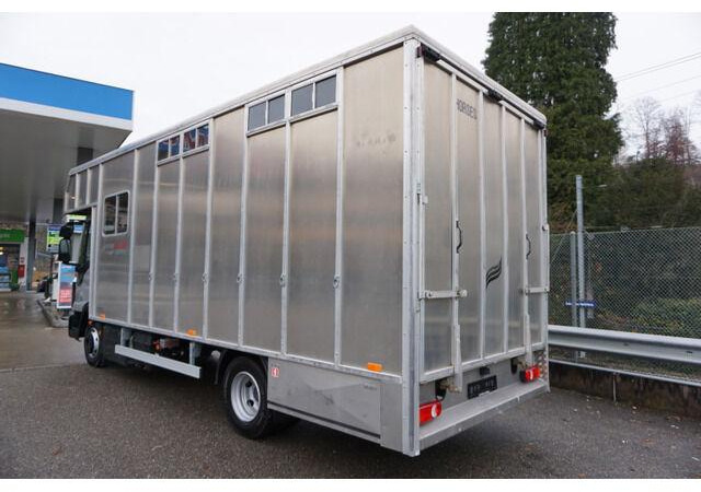 Iveco EUROCARGO 80-190 Lószállító - Kamion za prijevoz stoke: slika Iveco EUROCARGO 80-190 Lószállító - Kamion za prijevoz stoke Iveco EUROCARGO 80-190 Lószállító - Kamion za prijevoz stoke: slika Iveco EUROCARGO 80-190 Lószállító - Kamion za prijevoz stoke