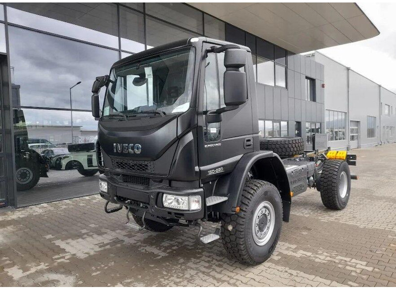 Iveco EuroCargo 4x4 ML150E28WS Chassis - Kamion-šasija: slika Iveco EuroCargo 4x4 ML150E28WS Chassis - Kamion-šasija Iveco EuroCargo 4x4 ML150E28WS Chassis - Kamion-šasija: slika Iveco EuroCargo 4x4 ML150E28WS Chassis - Kamion-šasija