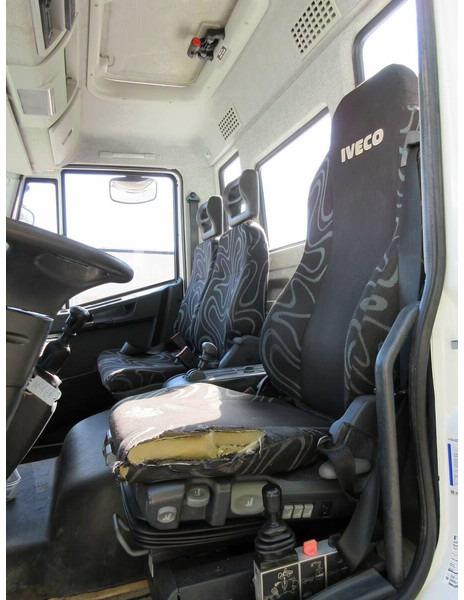 Kiper Iveco Eurocargo 120E25 - 3 way tipper: slika Kiper Iveco Eurocargo 120E25 - 3 way tipper Kiper Iveco Eurocargo 120E25 - 3 way tipper: slika Kiper Iveco Eurocargo 120E25 - 3 way tipper