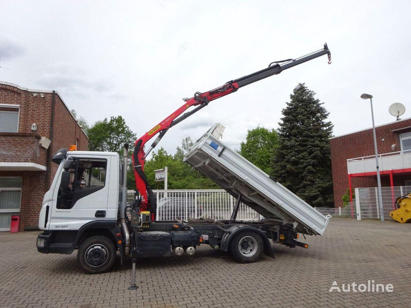 Iveco Eurocargo 80-220 Tipper + crane - Kiper, Kamion s kranom: slika Iveco Eurocargo 80-220 Tipper + crane - Kiper, Kamion s kranom Iveco Eurocargo 80-220 Tipper + crane - Kiper, Kamion s kranom: slika Iveco Eurocargo 80-220 Tipper + crane - Kiper, Kamion s kranom
