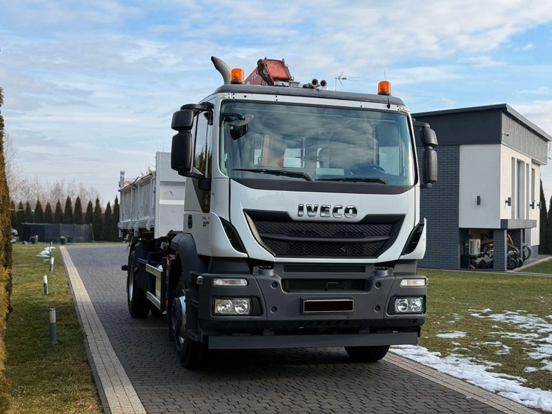 Iveco Stralis 330 - 3 way tipper + crane - Kiper, Kamion s kranom: slika Iveco Stralis 330 - 3 way tipper + crane - Kiper, Kamion s kranom Iveco Stralis 330 - 3 way tipper + crane - Kiper, Kamion s kranom: slika Iveco Stralis 330 - 3 way tipper + crane - Kiper, Kamion s kranom