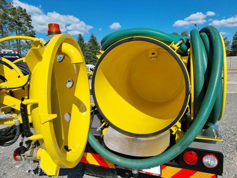 Kia Csatornatisztító - Vakum kamion: slika Kia Csatornatisztító - Vakum kamion Kia Csatornatisztító - Vakum kamion: slika Kia Csatornatisztító - Vakum kamion